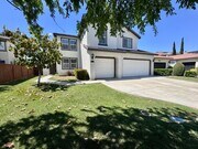 Photo - Large 4 bedroom home for lease in the hear...
