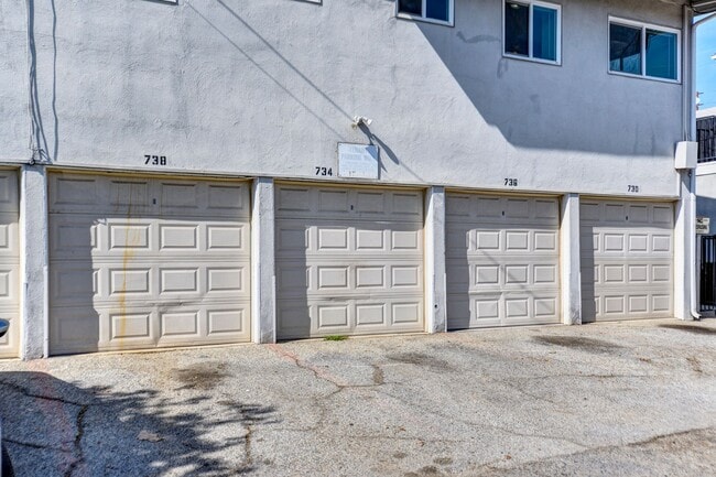 Photo - Refreshed 1 Bed 1 Bath Apartment with Parking Unit 732 N Euclid Street