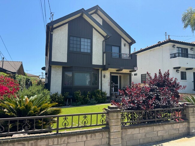 Photo - 1253 W 23rd St Unit 2