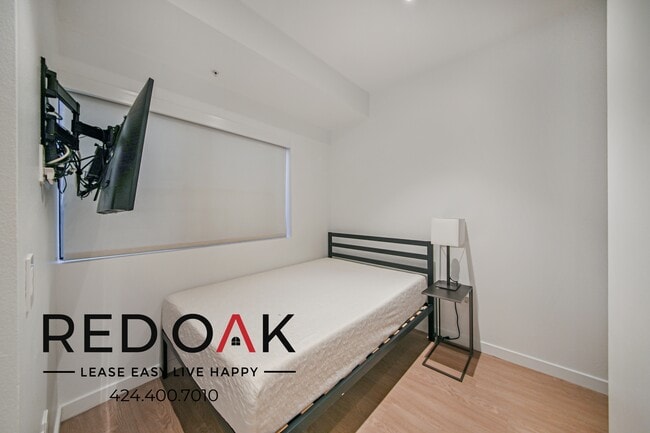 Photo - 11649 Mayfield Ave Unit 4A