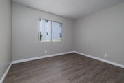 1BR, 1BA - 635SF - Bedroom - 1356 W Stoneridge Ct.