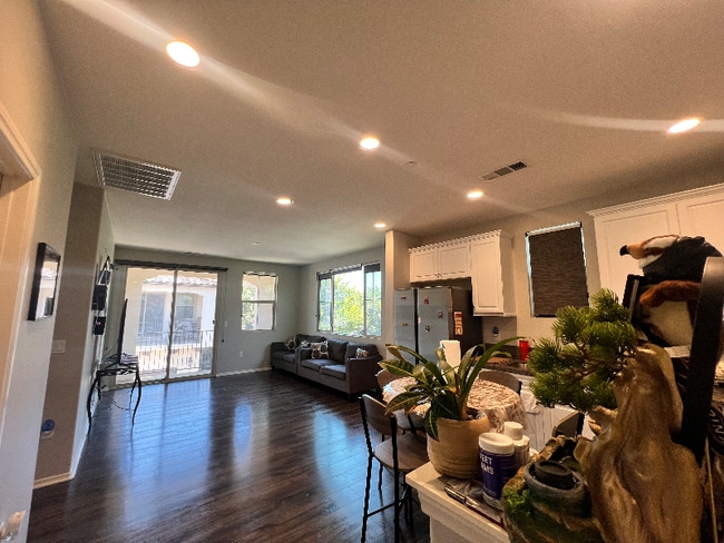 Photo - 3230 E Yountville Dr