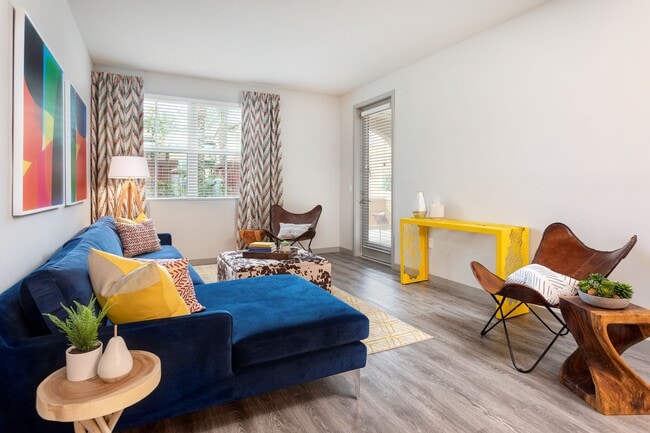 Photo - Las Positas Apartments