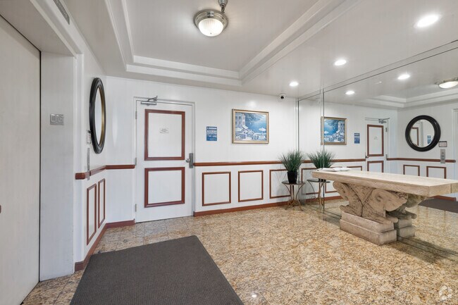Lobby - Cloverdale Apartments