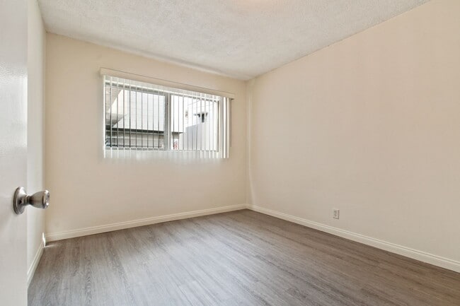 Photo - 1231 12th St Unit D