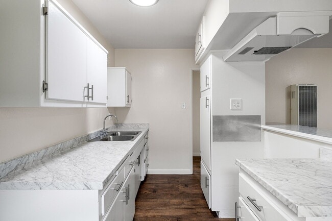 Photo - Woodruff Apartments