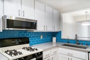 Updated kitchen - 6638 Clybourn Ave Condo Unit 41
