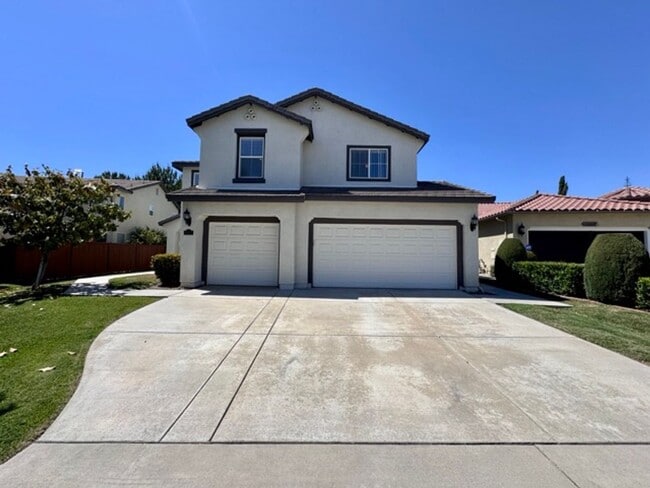 Large 4 bedroom home for lease in the hear... - Large 4 bedroom home for lease in the hear...