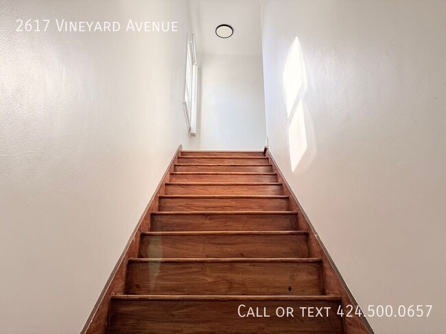 Photo - 2617 Vineyard Ave