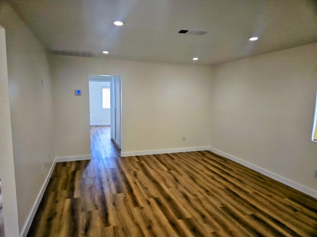 Photo - 141 Greentree Ln