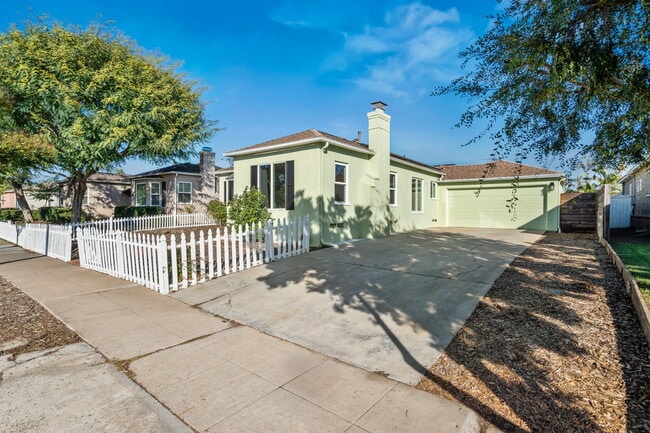 Photo - 4565 Estrella Ave