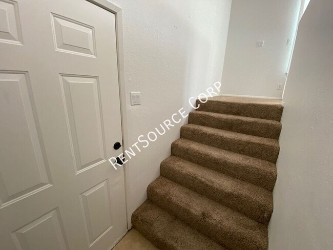 Photo - 43328 Lookabout Rd