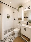 Walk-in shower - 701 9th St Unit 1