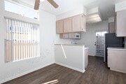 Photo - 1420 Hornblend St