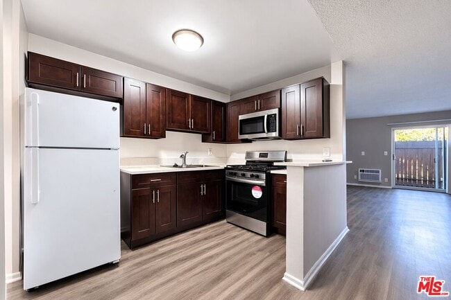 Photo - 1208 W Adams Blvd Unit 6