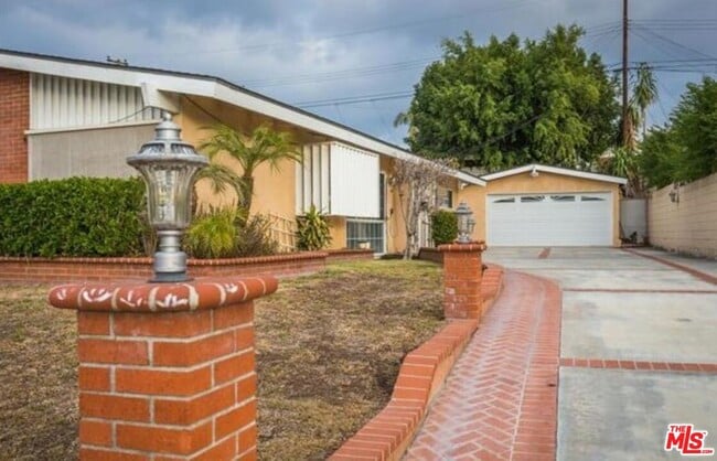Photo - 12938 Biola Ave