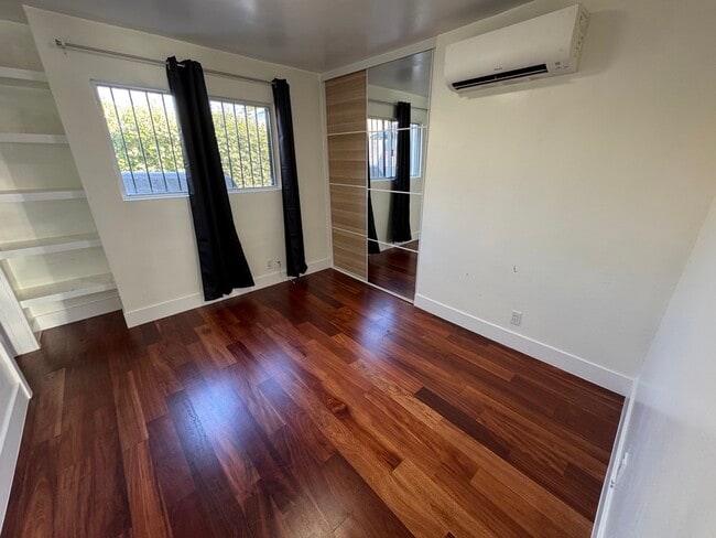 Photo - 1426 Main St Unit B