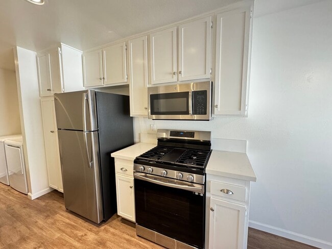 Photo - Beautiful & Bright 2Bd/1.5Ba Condo in Mission Viejo w/AC & Garage!