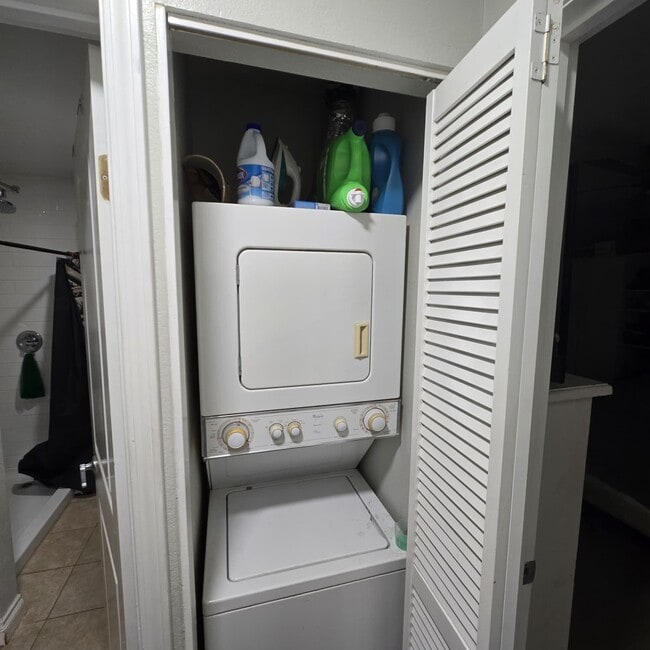 Photo - 1423 Graves Ave Unit 167