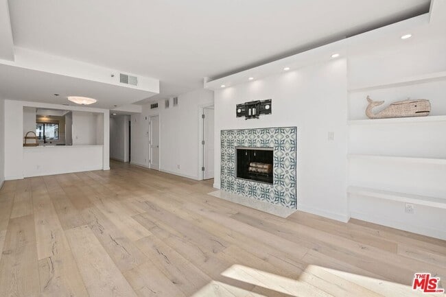 Photo - 2920 Neilson Way Unit 303