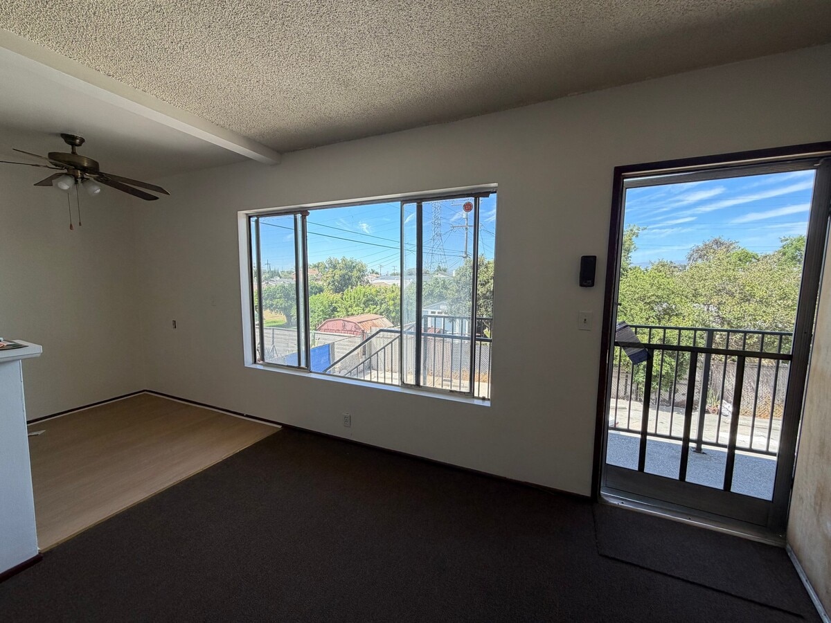 Photo - 9315 San Vincente Ave