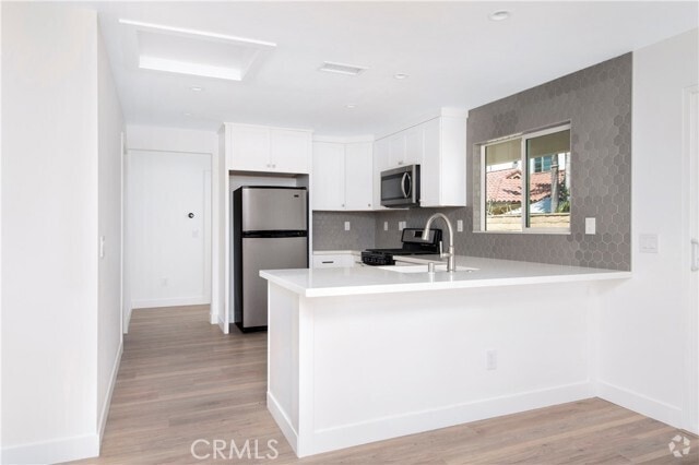 Building Photo - 2175 Tustin Ave Rental