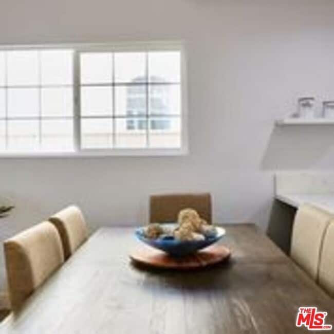 Photo - 446 S Almont Dr