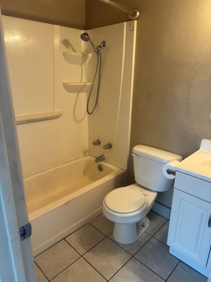 Photo - 1460 E Davidson St Apartment Unit D