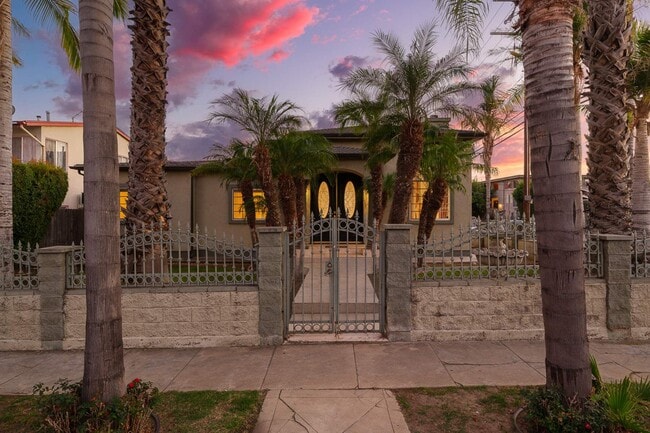 Photo - 4356 Kingswell Ave