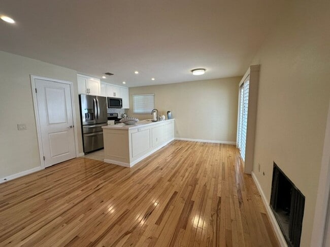 Photo - Stunning END-UNIT 3-bedroom condominium located in Agoura Hills
