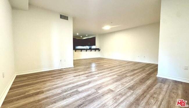 Photo - 629 Traction Ave Unit 426