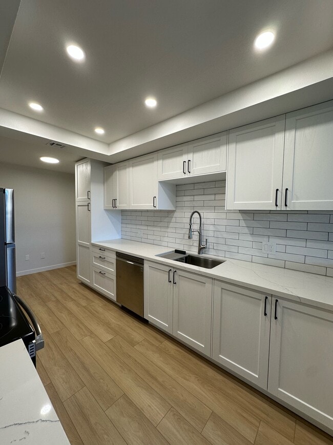 Photo - 8828 Pershing Dr