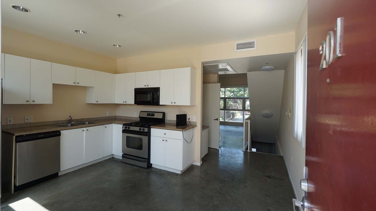 Floor Plan - 3b2b (201)