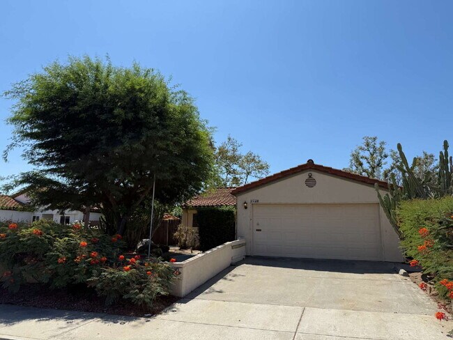 Building Photo - Inviting 3BR/2BA Escondido Home on Quite S...