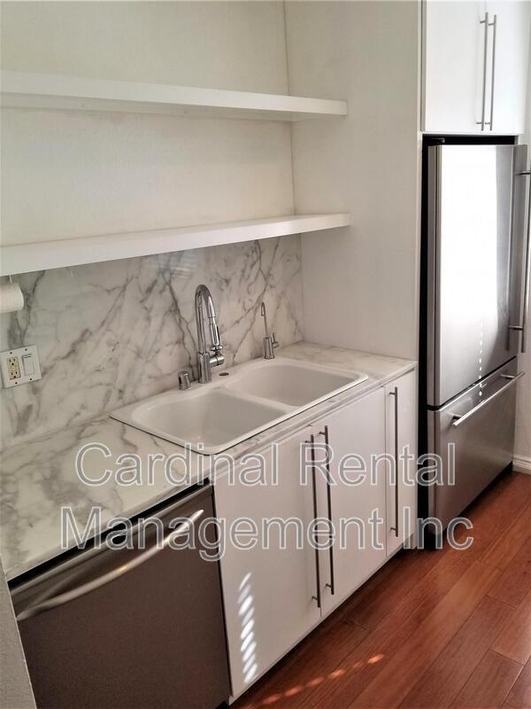 Building Photo - 156 S Oak Knoll Ave