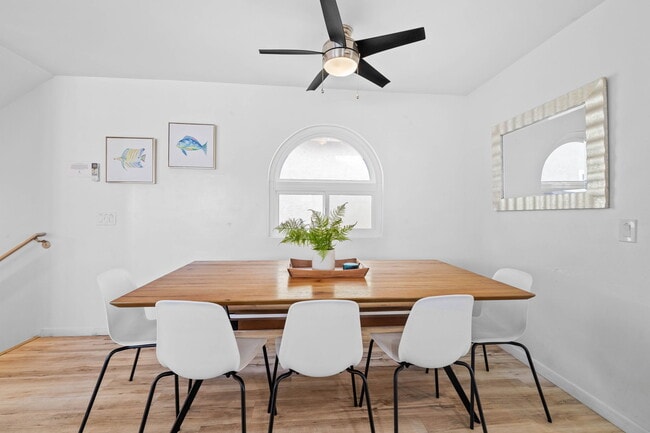 Photo - 818 Rockaway Ct