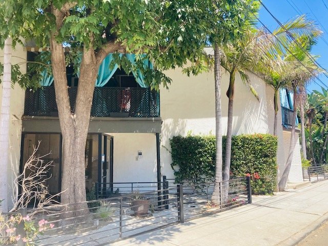 Building Photo - 2135 Ivar Ave