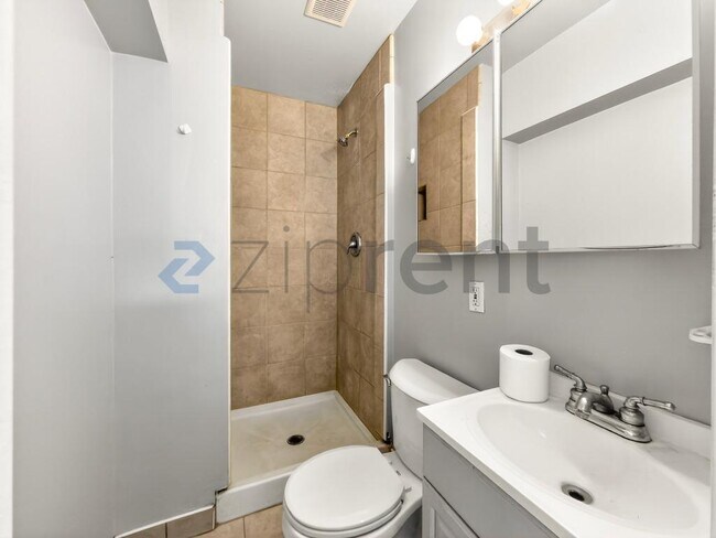 Photo - 2755 Sanborn Ave