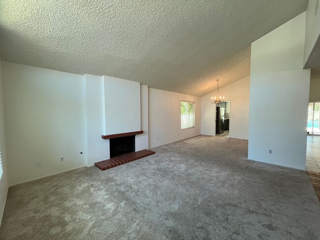 Photo - Porter Ranch 4+2 w/pool, upgraded kitchen + 3 car garage!