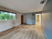 Photo - 6435 Mammoth Ave Unit Apt B