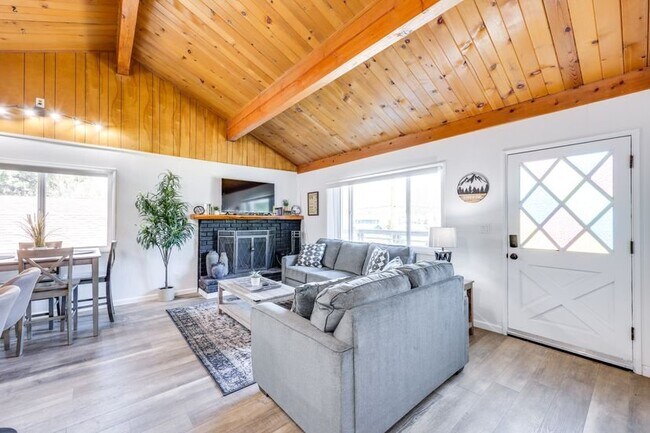 Photo - 440 W Mojave Blvd Unit 2