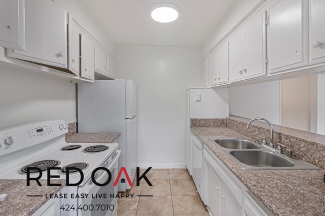 Photo - 10535 Lindley Ave Unit 38