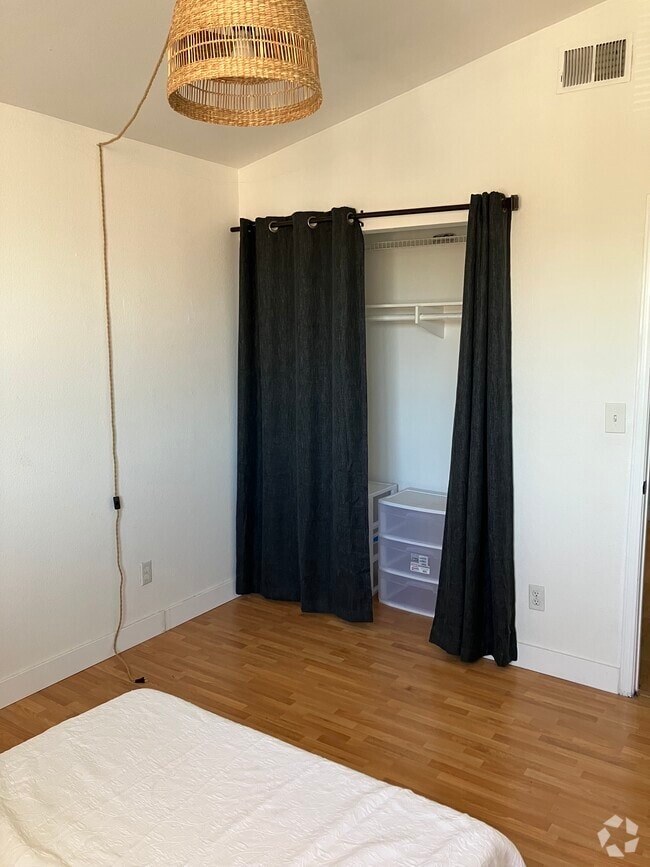 Building Photo - 262 Arran Ave Unit 1 Rental