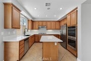 Photo - 16498 Medinah St