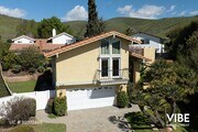 Photo - WESTLAKE HILLS- 5 BEDROOMS on a Quiet Street. Walk to everything!!!
