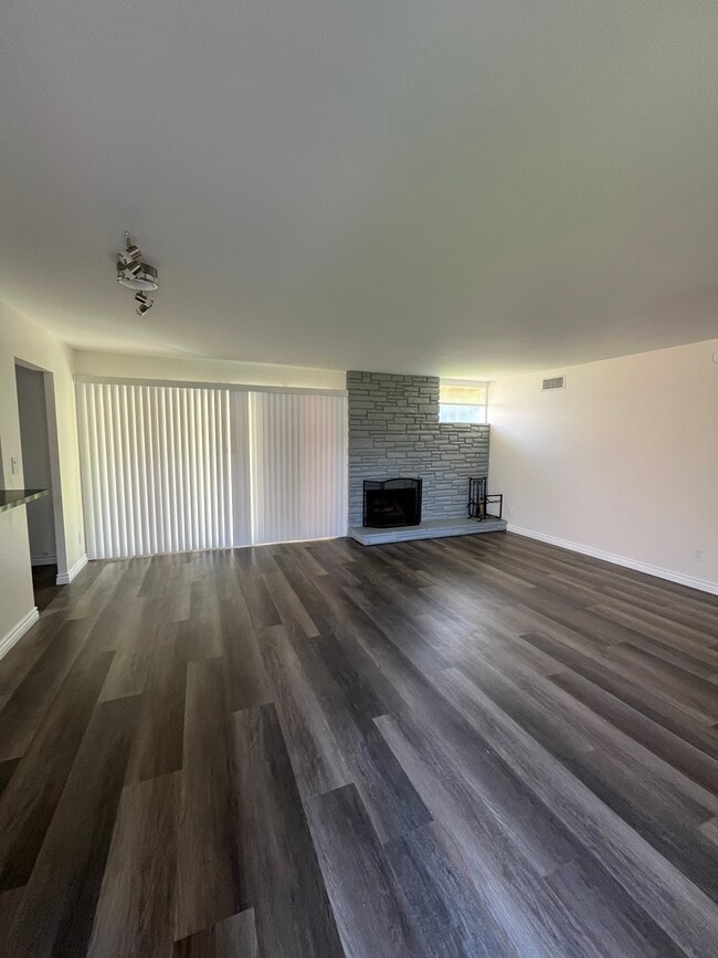 Photo - 17156 Simonds St