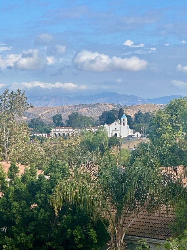 Photo - 3 Bedroom(plus loft), 2.5 Bath Home with S...