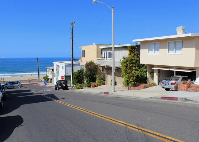 Photo - 121 Rosecrans Pl Apartments Unit 4