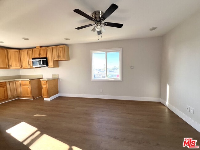 Photo - 1016 W 109th Pl Unit 1