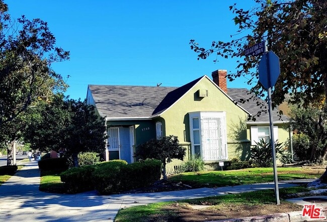 Building Photo - 3760 Wellington Rd